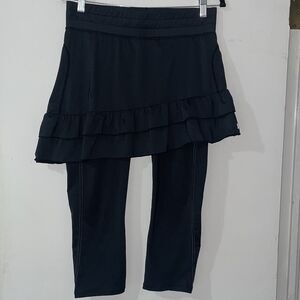 Skirt Sports Skirt with Asymmetrical Ruffle Hem w/ Leggings Black Sz M